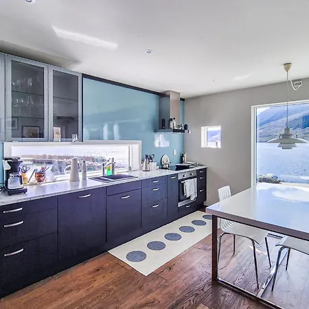 Lovely In With Wifi Holiday home *