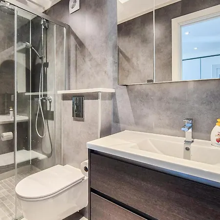 Lovely In With Wifi Holiday home *